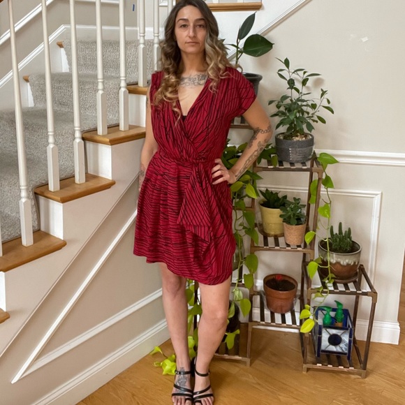 Asymmetrical Red Abstract Faux Wrap Cocktail Dress - Picture 2 of 11
